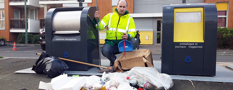 poubelle ordure chaperon vert eric martin container