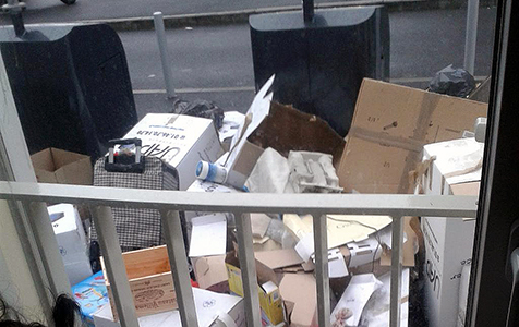 Ordures poubelles chaperon vert villa melanie marcel cachin